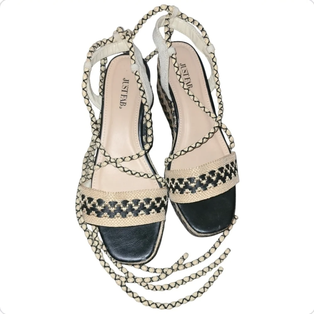 Strappy wedge sandals NWOB size 9